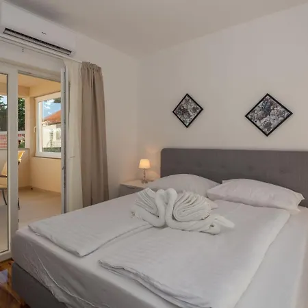 Spacious In Sveti Petar Na Moru With Pool Villa