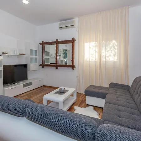 Spacious In Sveti Petar Na Moru With Pool Villa